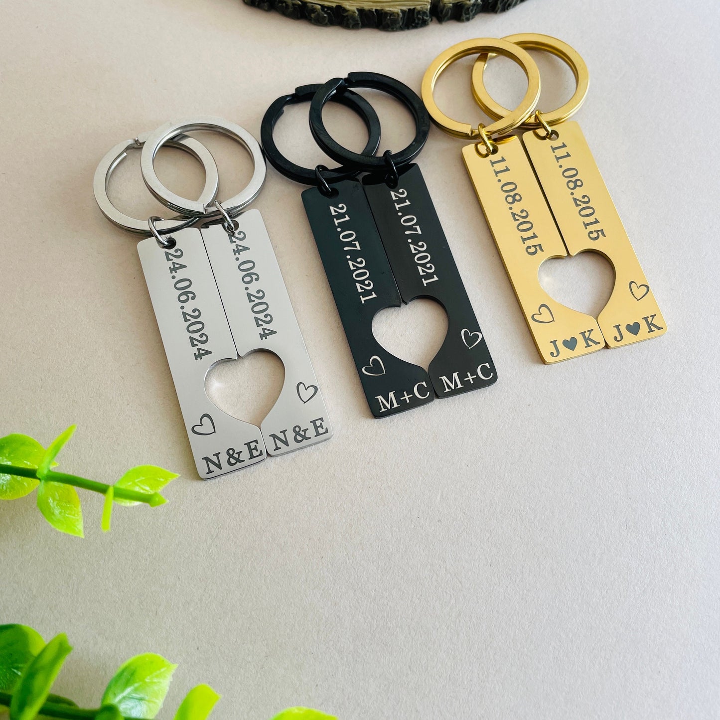 Custom Engraved Heart Couple Keychain Set, Wedding Date Keyring with Coordinates Anniversary Gift Engravable Date Keychain Gift from Him Her