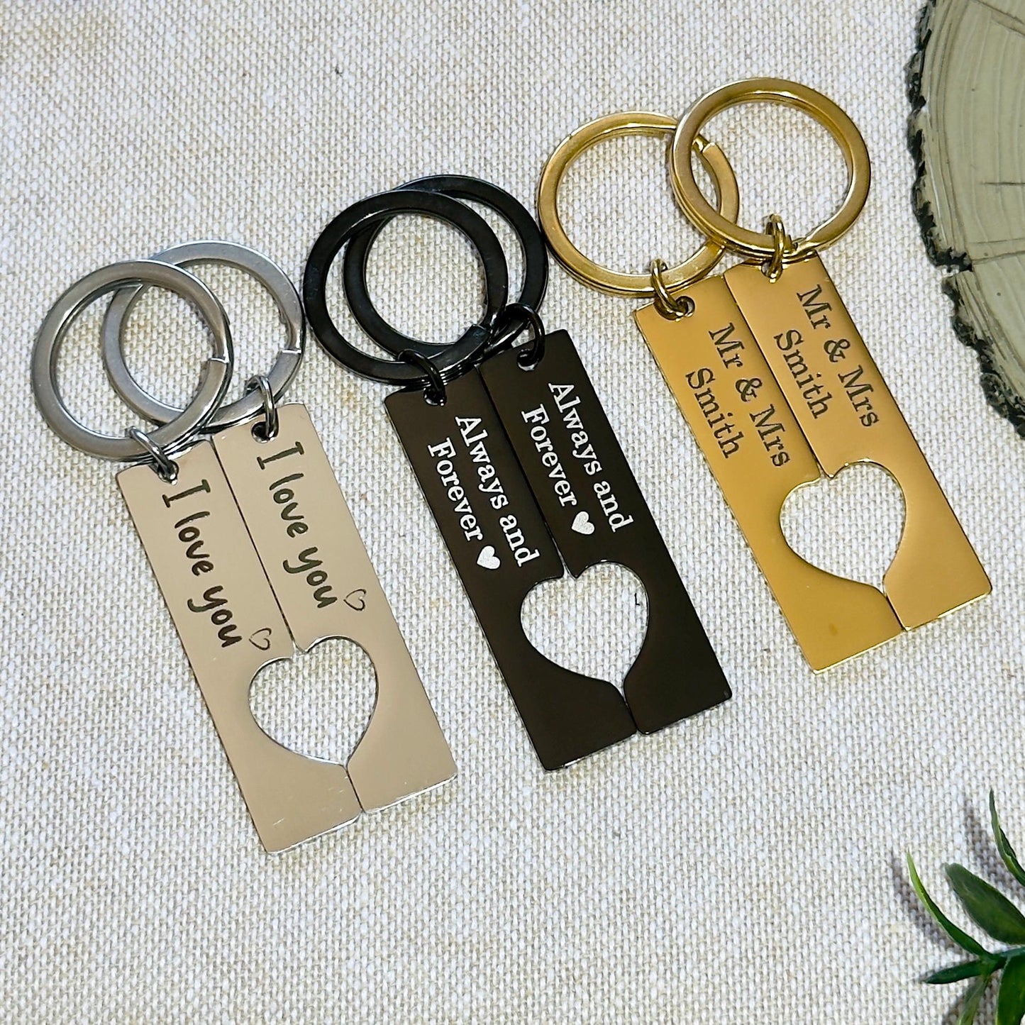 Custom Pair of engraved Wedding Mr & Mrs Keyrings, Couple Anniversary Gift, Wedding Date Keyrings, Wedding gift, Valentines Gift for Him Her