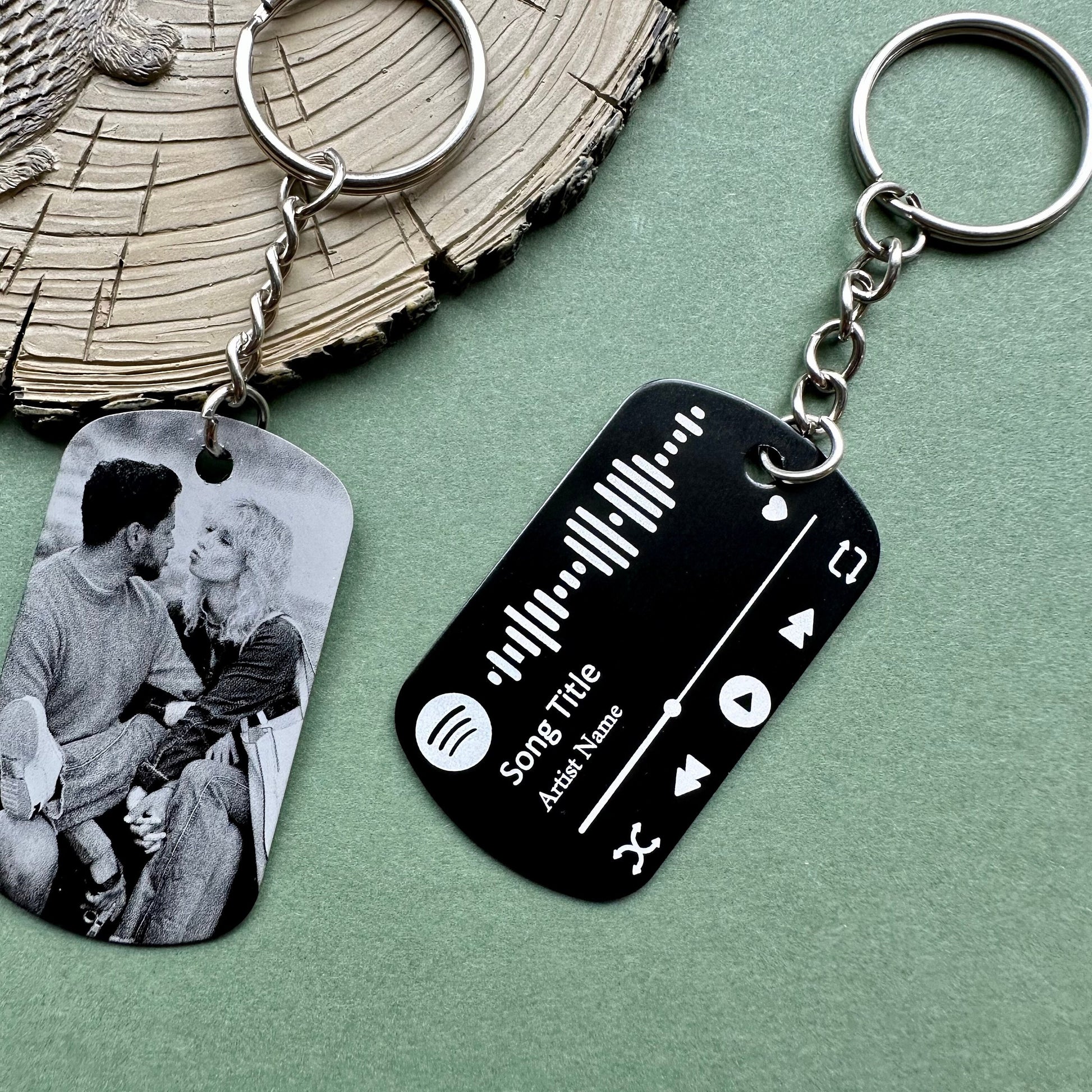 Spotify Code Keyring - Personalised Metal Valentines Music Gift - Photo Keyring - Wedding Song, Anniversary Keepsake, Favourite Song, Music Lover Present