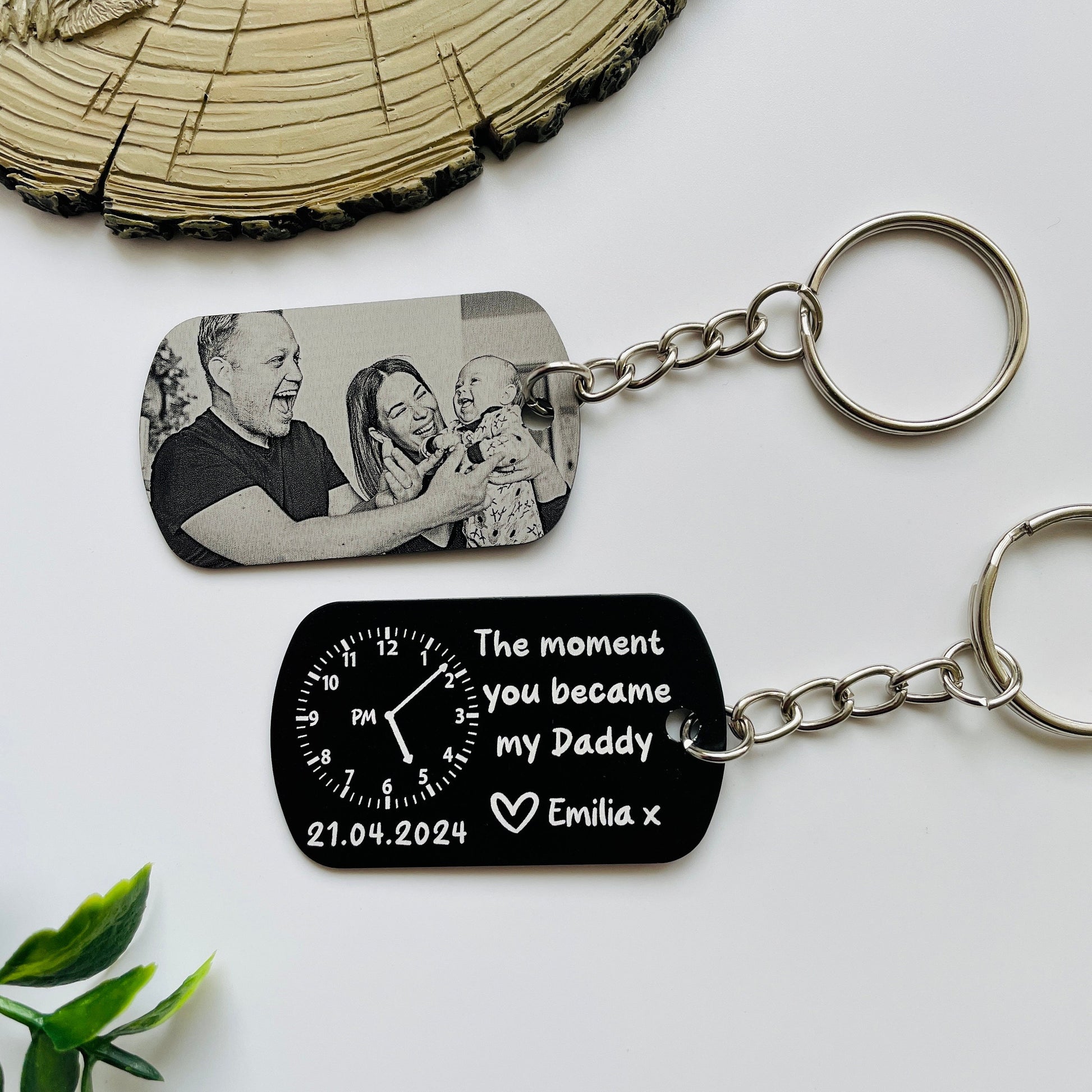 Personalised Daddy Photo Keyring - The Moment You Became My Daddy | Personalised New Born Baby Gift | Gift for New Mummy Daddy Grandma Nanny